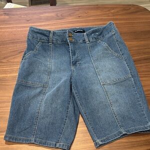 D. Jeans Bermuda shorts